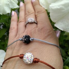 Šňůrkové náramečky, různé barvy, doplňky, hedvábné šňůrky, mušličky